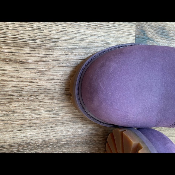 Sold Out Purple Timberland Boots 1.5 youth size . - Picture 6 of 9